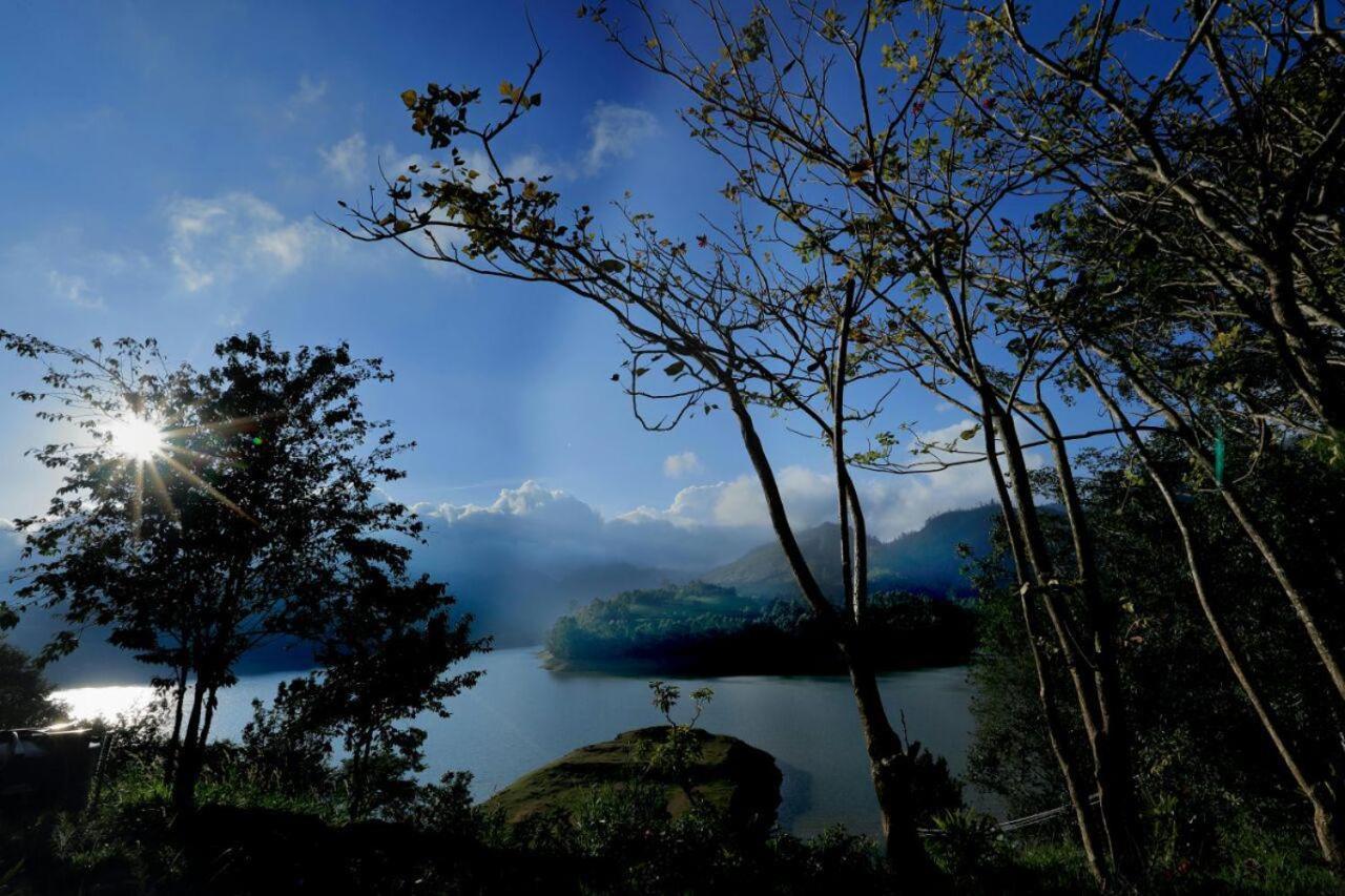 Ottway Hills Near Mattupetty Dam Hotel มุนนาร์ ภายนอก รูปภาพ