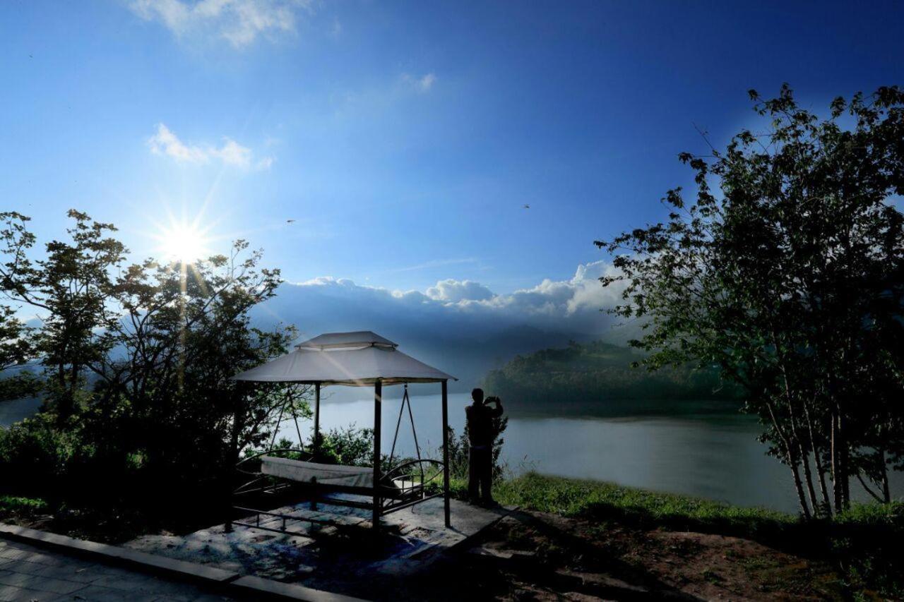 Ottway Hills Near Mattupetty Dam Hotel มุนนาร์ ภายนอก รูปภาพ